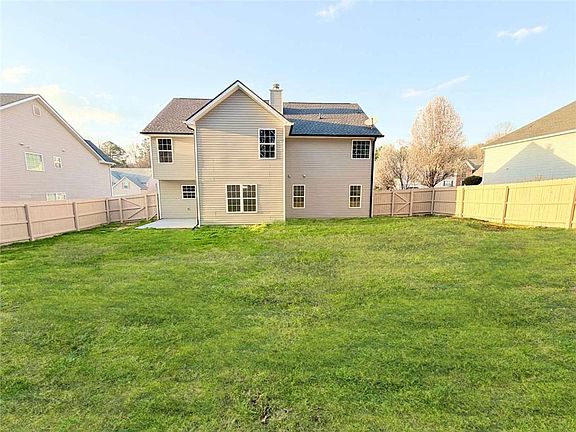 4th image of 227 Millstone Dr