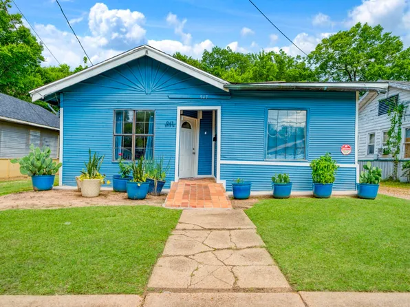 947 6th St SE, Paris, TX 75460