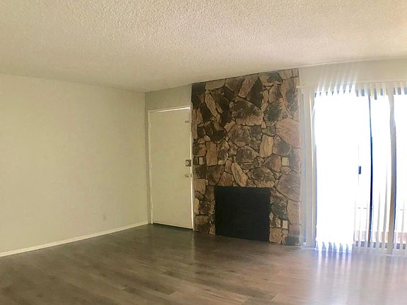 2nd image of 6543 Woodman Ave APT 104