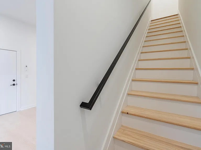 2414 Frankford Ave #2R — Photo 4