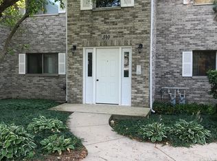 340 Loyola Dr APT B, Elgin, IL 60123