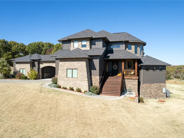 2656 W Howard Nickell Rd, Fayetteville, AR 72704