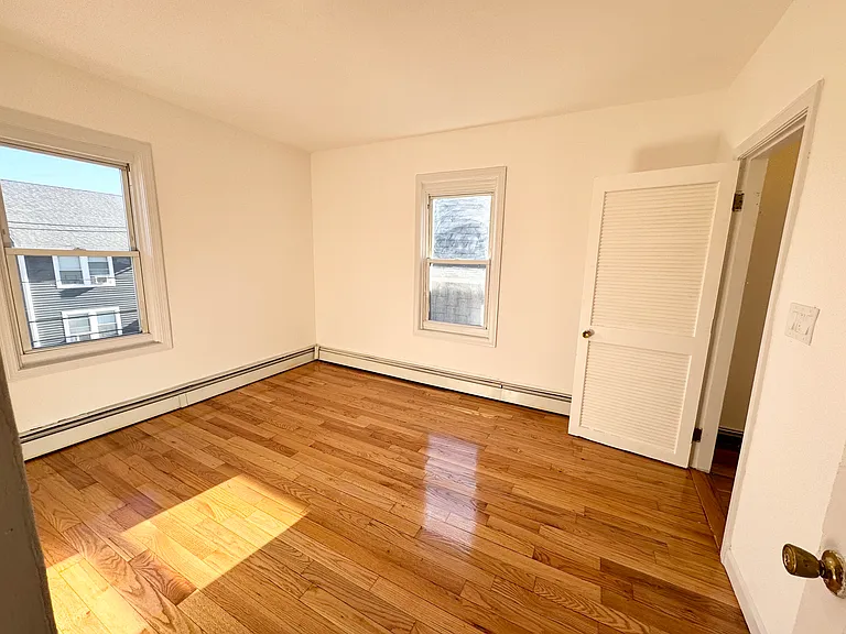 49 Chestnut Ave #2 — Photo 6