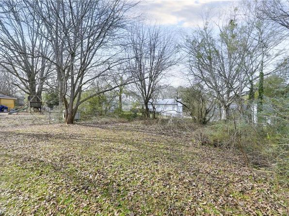 6057 Dorchester Dr, Rex, GA 30273
