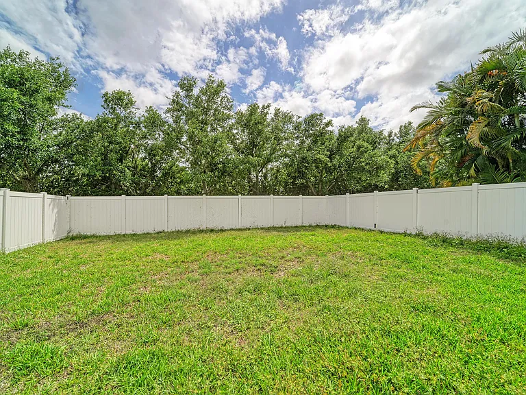 4650 Woodbrook Dr #1 — Photo 25