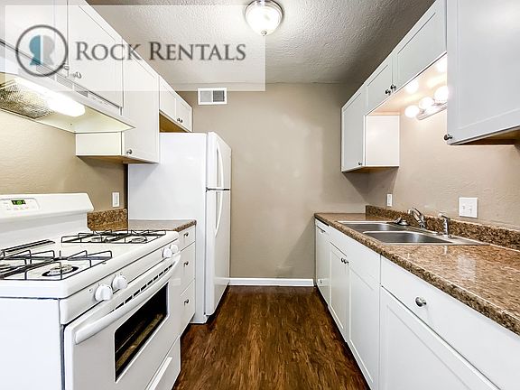4th image of 116 E 10th Ave APT 6