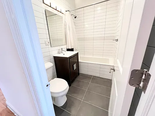 Rented by EastMount Realty LLC | media 7