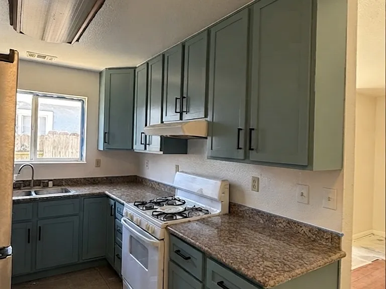 kitchen right side