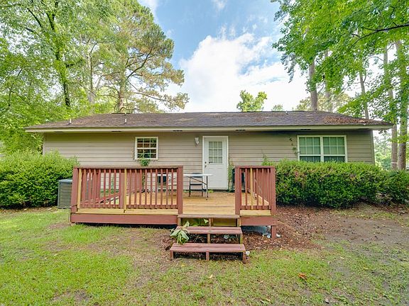 4th image of 148 Persimmon St