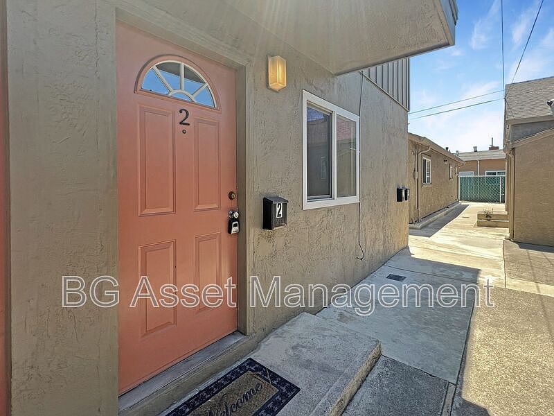 1st image of 2420 Market Ave Unit 2