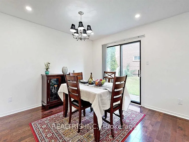 68 Gretman Cres — Photo 9
