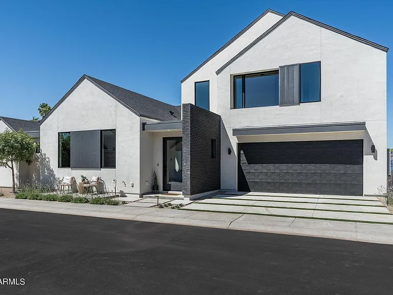 6324 N 10th Dr — Photo 4