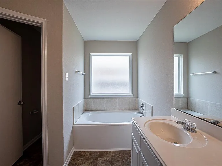 3039 Upland Spring Trce — Photo 24