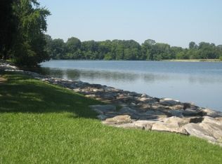 1004 Wilson Point Rd APT F, Middle River, MD 21220