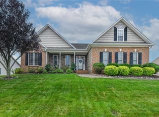 1724 Castle Peak Dr, Rural Hall, NC 27045