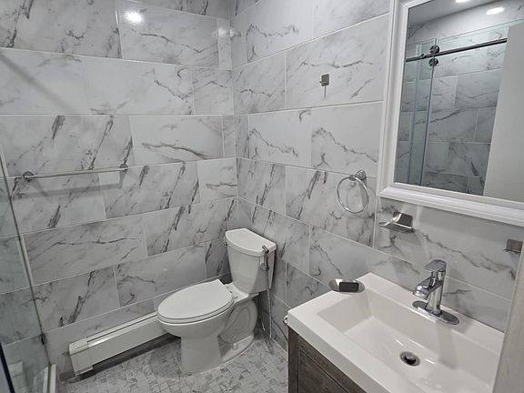 2nd image of 3128 46th St #2