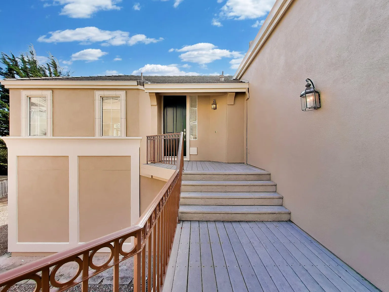 4 bed, 2.5 bath, 2410 sqft, $6,795 — Photo 3