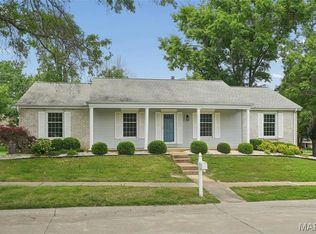 15645 Dresden Lake Ct, Chesterfield, MO 63017