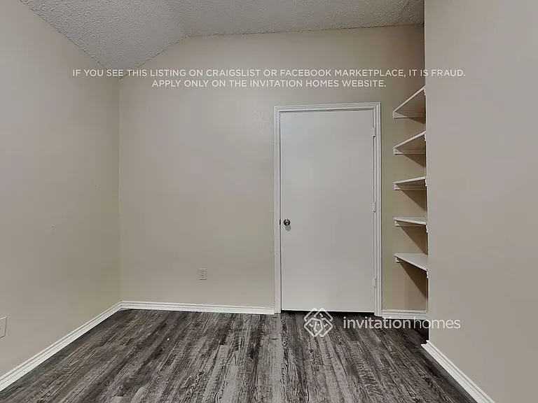 6736 Driffield Cir E — Photo 14