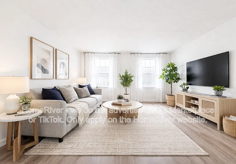 379 Atwood St SW #4 — Photo 2