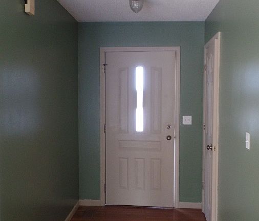 3rd image of 1702 E Brookside Trl