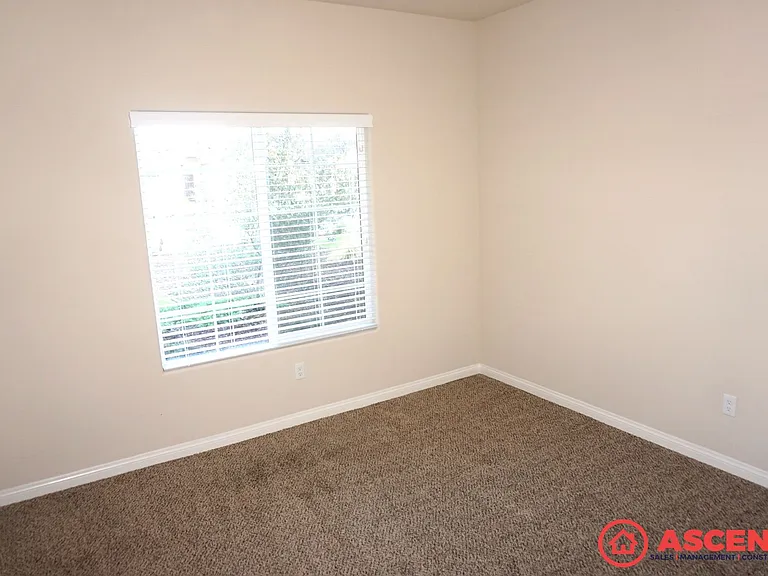 5511 Beacon Ridge Ct — Photo 11