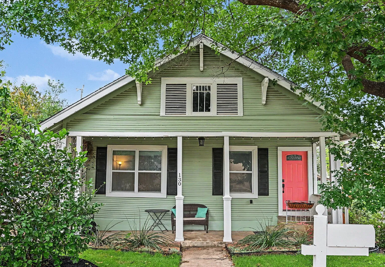 3 bed, 2.0 bath, 1640 sqft, $2,750 — Photo 1