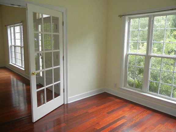 4th image of 123 Harbor Pointe Dr