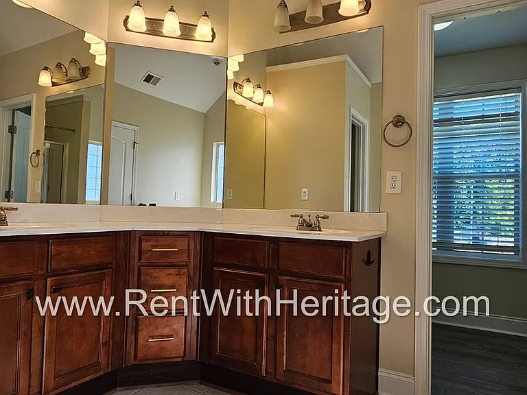 182 Saddleridge Dr — Photo 14