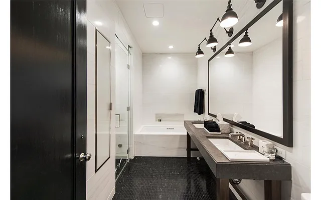 Rented by Douglas Elliman | media 24