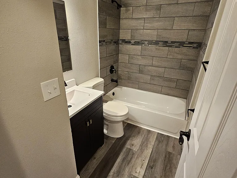 10176 Winkler Dr — Photo 7