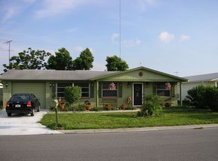 3352 Eisenhower Dr, Holiday, FL 34691