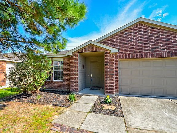 This charming home has welcoming feel from the moment you arrive.