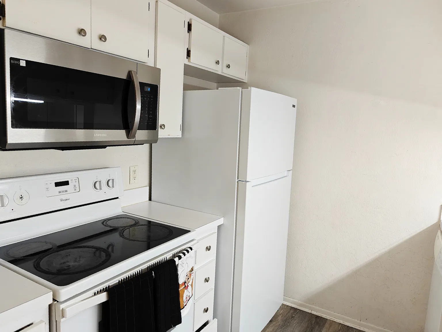4000 Southwest 23rd Street, 5-207 - B — Photo 4