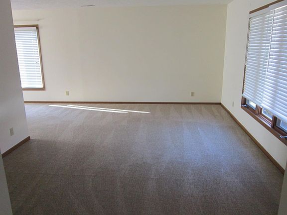4th image of 53 Lauretta Mae Dr