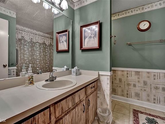4th image of 343 Sawgrass Pl