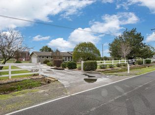 2294 E Forest Lake Rd, Acampo, CA 95220