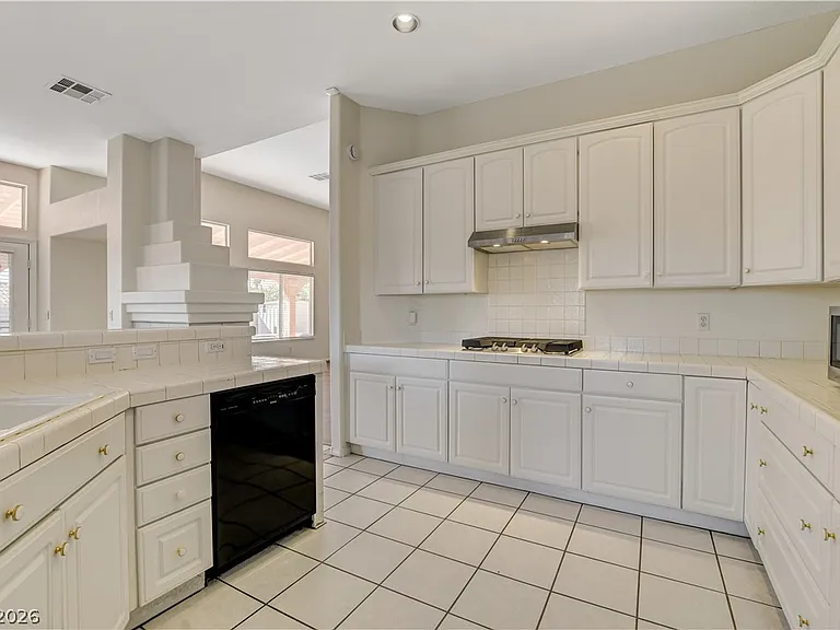 1371 Aultman Ct — Photo 6