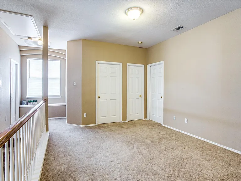 1402 Sunshine Dr — Photo 20