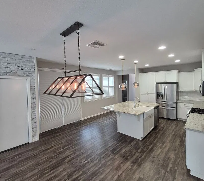 1702 Brodea Ln
