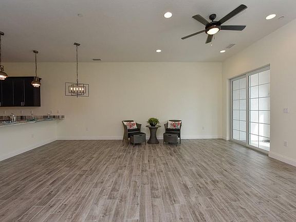 5th image of 417 Nokomis Ave S #420