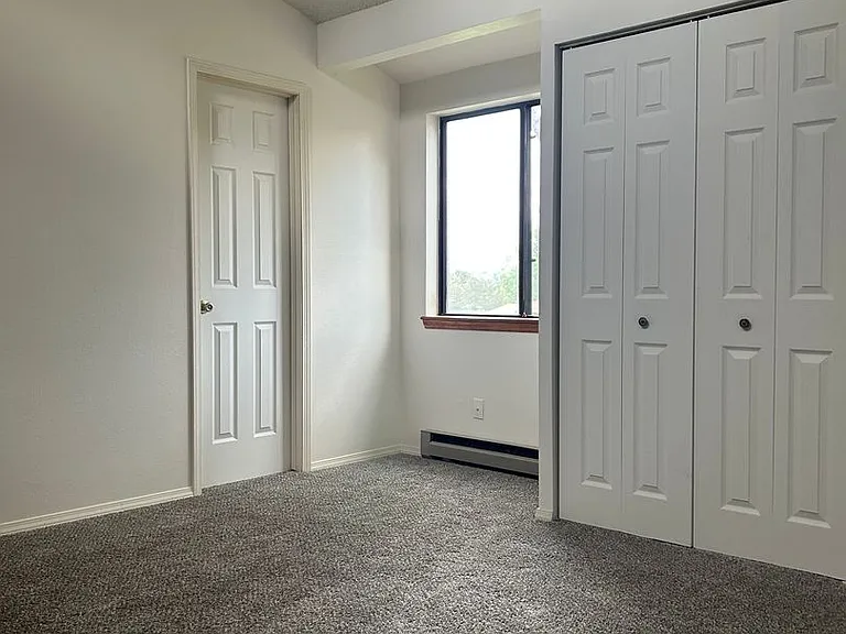 5043 Rainbow Harbour Cir — Photo 10