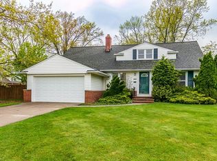 5095 E Farnhurst Rd, Lyndhurst, OH 44124