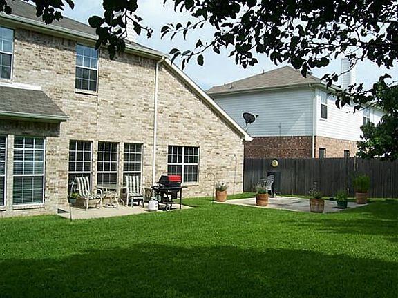 5th image of 4457 Sharpsburg Dr