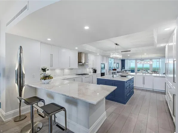 13665 Vanderbilt DR #603, NAPLES, FL 34110