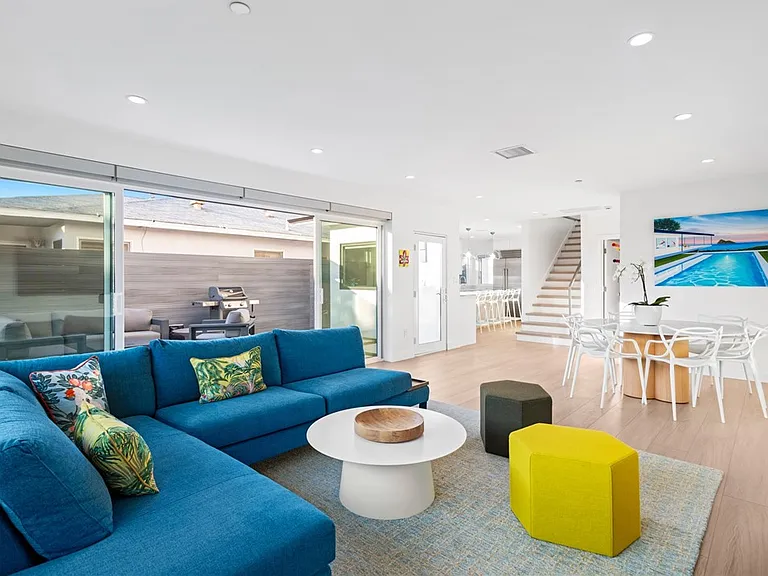 1576 E Ocean Blvd — Photo 3