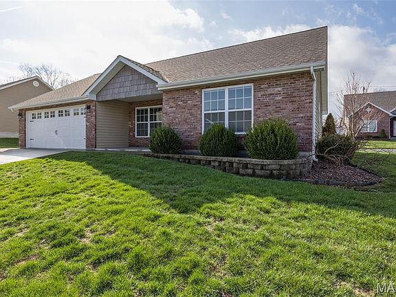 4th image of 70 Pecan Tree Ln