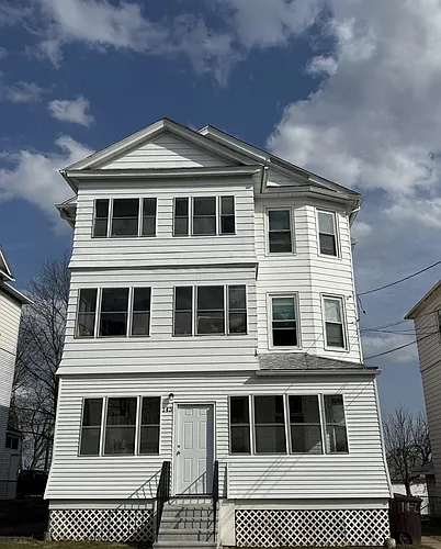 145 Smith St #1 Photo 1