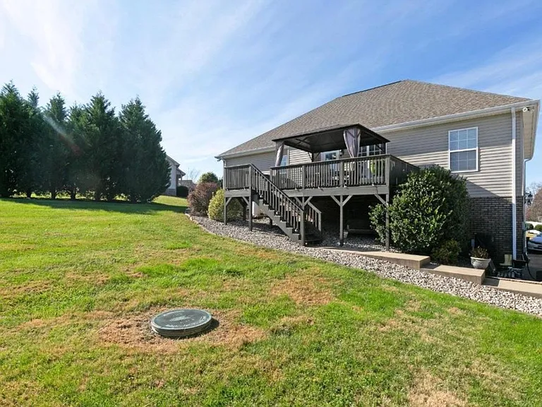 266 Glenda Ct — Photo 22
