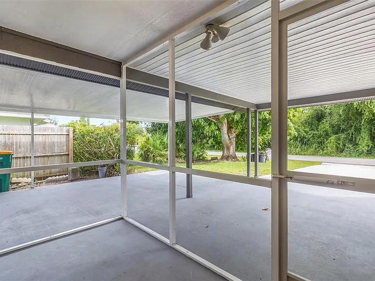 2586 Auburn Blvd — Photo 44